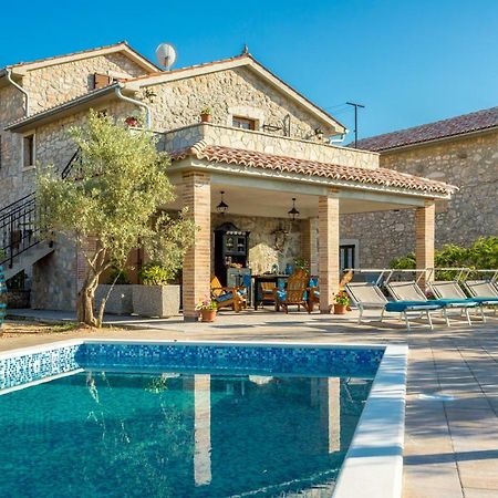 Country Villa St Anton Малинська Екстер'єр фото