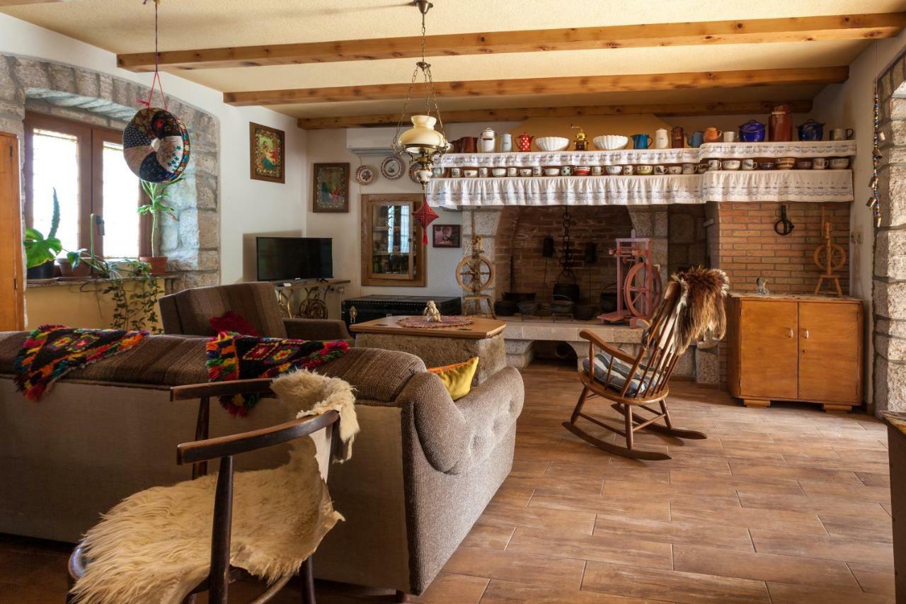 Country Villa St Anton Малинська Екстер'єр фото