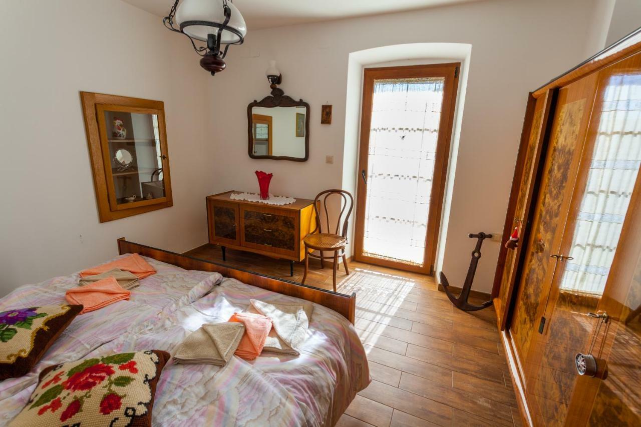 Country Villa St Anton Малинська Екстер'єр фото