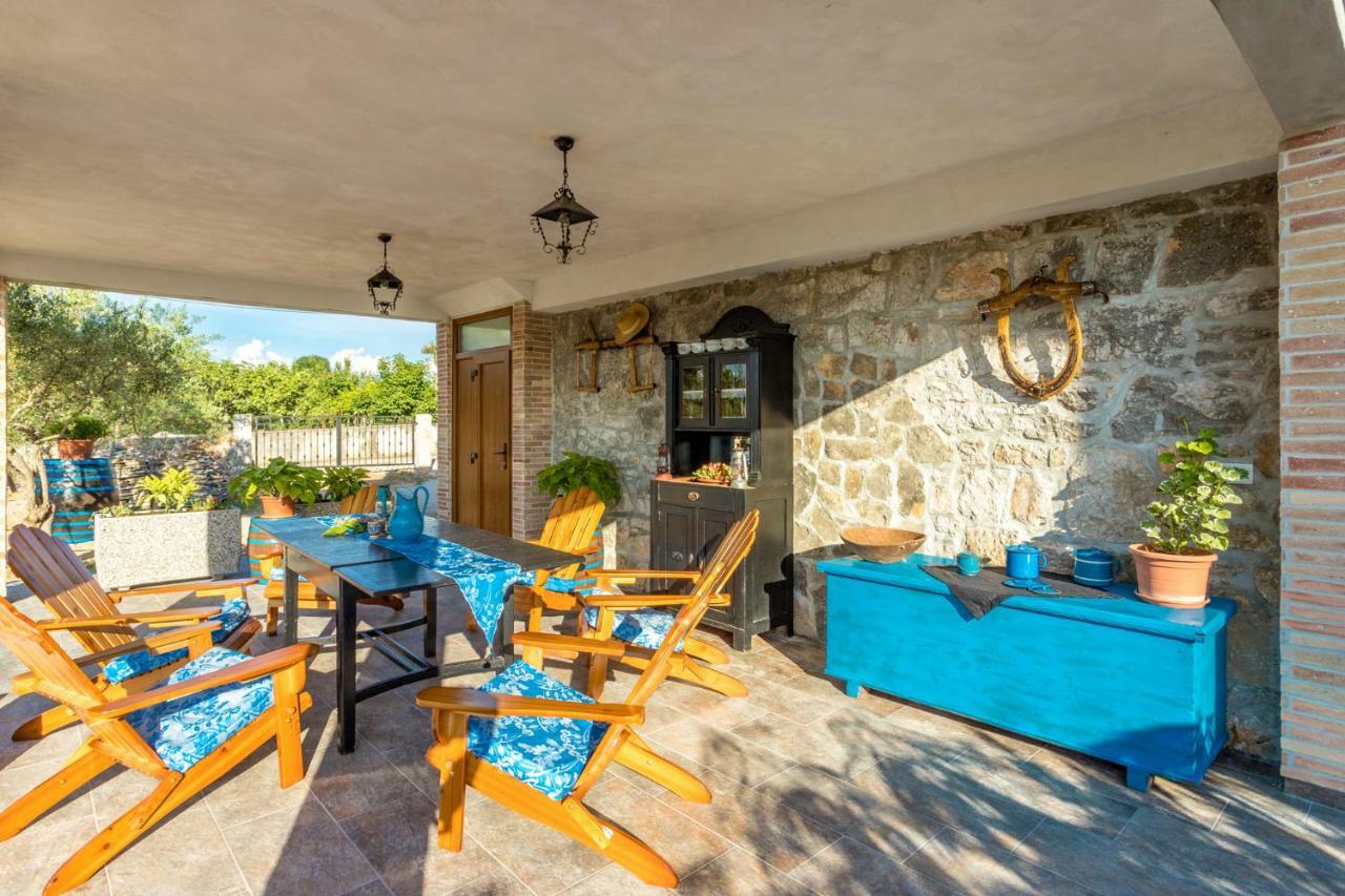 Country Villa St Anton Малинська Екстер'єр фото